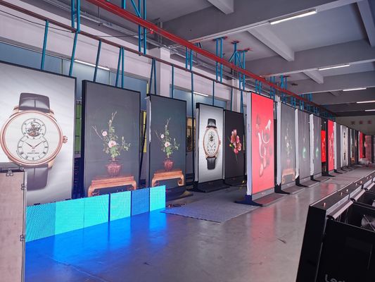 Poster a LED digitale GCL P3 impermeabile per schermo pixel pitch 3mm interno ed esterno