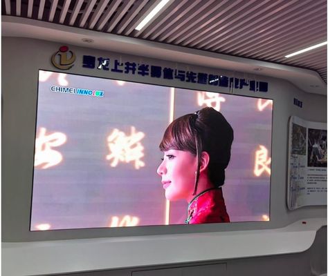 esposizione di LED del passo stretto del pixel dell'interno di 2K 4K P0.9 P1.25 P1.875 millimetro per l'aula scolastica