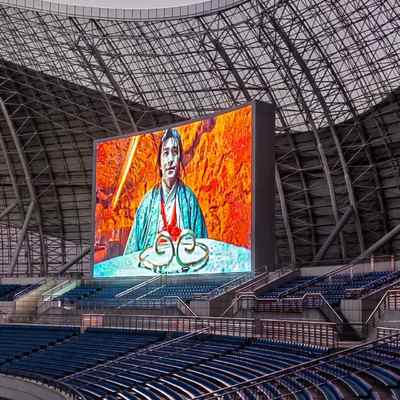 Grande videowall per esterni per centri sportivi, impermeabile IP65, alta luminosità 8000 nit e lunga durata