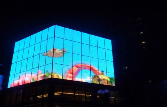 Buon prezzo DIP P15.6 Outdoor Thin, Lightweight And High Light Transmittance Grille Display For Glass Curtain Wall Installation in linea