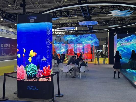 Buon prezzo Display a LED impermeabile IP65 da esterno con luminosità di 4500 nit e passo pixel di 1,953 mm per pubblicità in linea